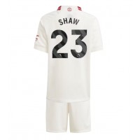 Dětský fotbalový dres Manchester United Luke Shaw #23 2023-24 Třetí Krátký Rukáv (+ trenýrky)